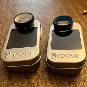 Mens size 11 silicone rings- never worn. With cases